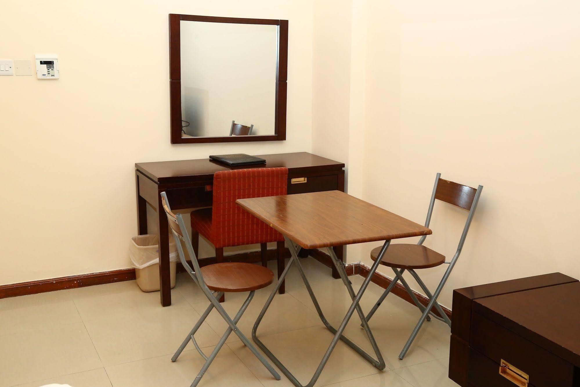 Golden Square Hotel Apartments Dubai Buitenkant foto