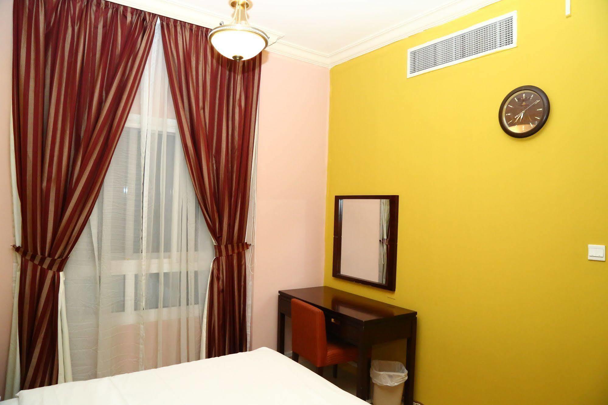 Golden Square Hotel Apartments Dubai Buitenkant foto