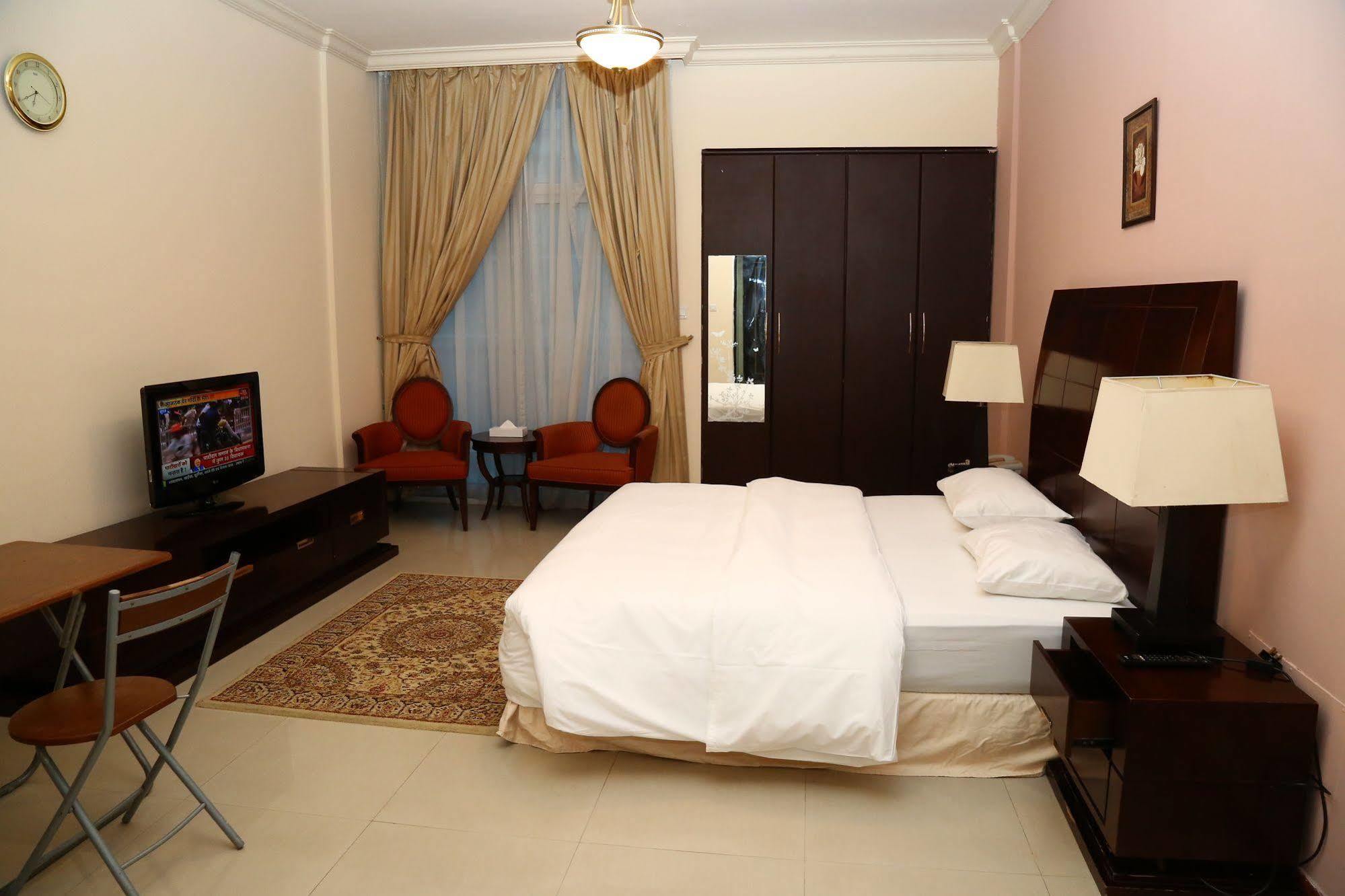 Golden Square Hotel Apartments Dubai Buitenkant foto